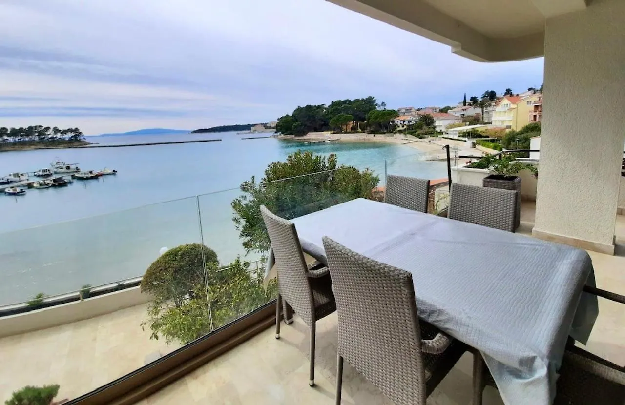 Villa Jadrana Rab Town Apartment
